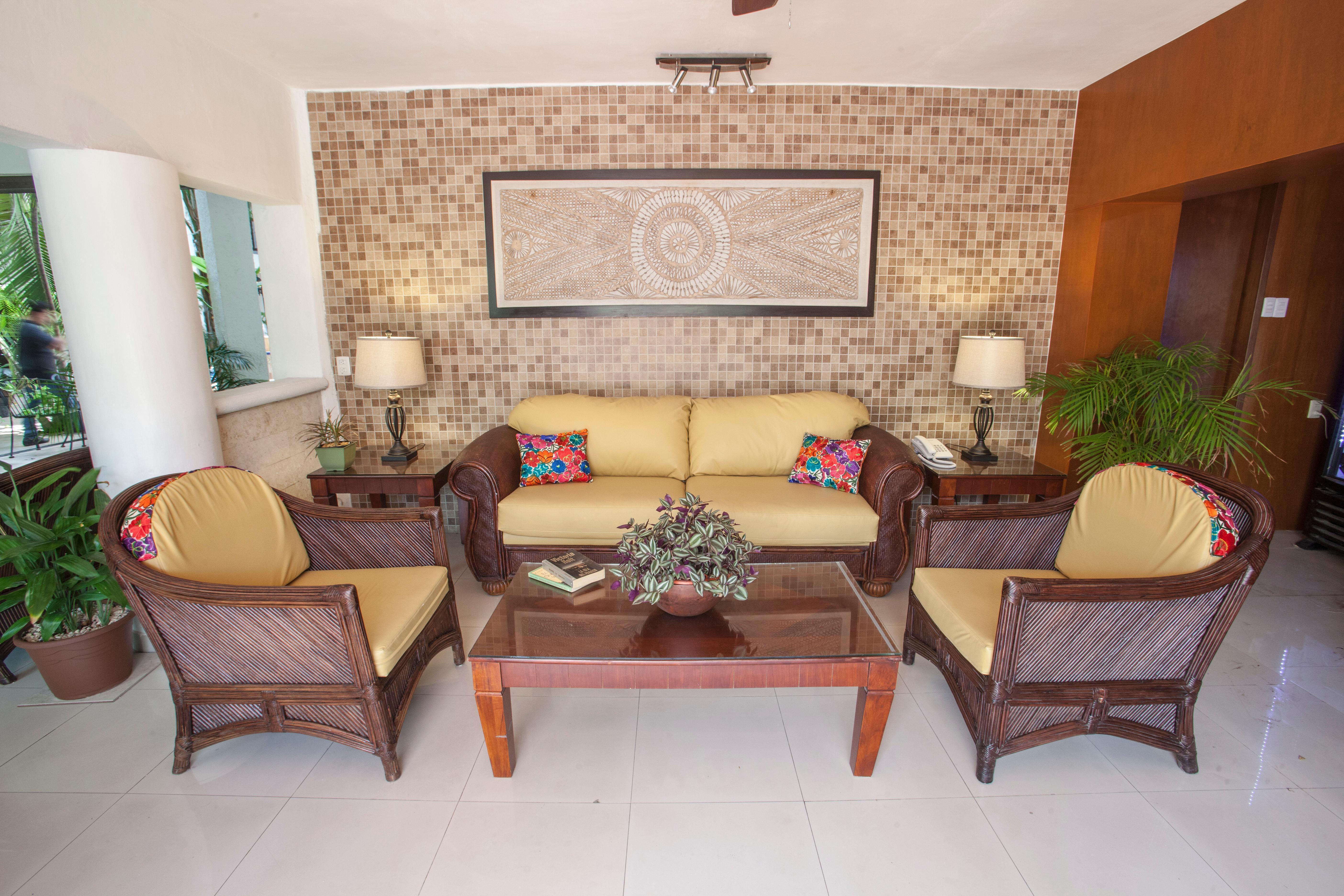 Hotel Grand Colonial 3*