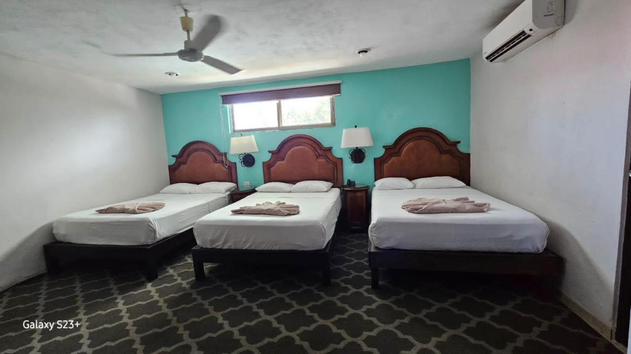 Hotel Grand Colonial