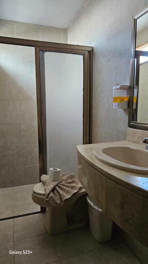 Grand Colonial Hotel