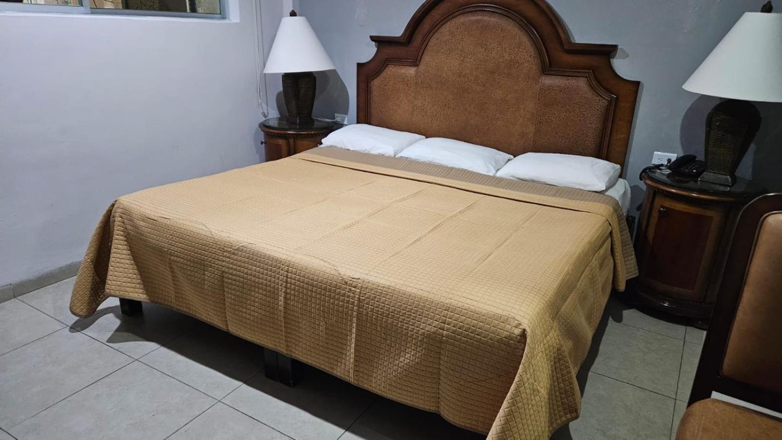 Hotel Grand Colonial