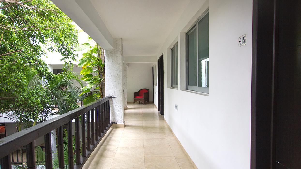 Grand Colonial