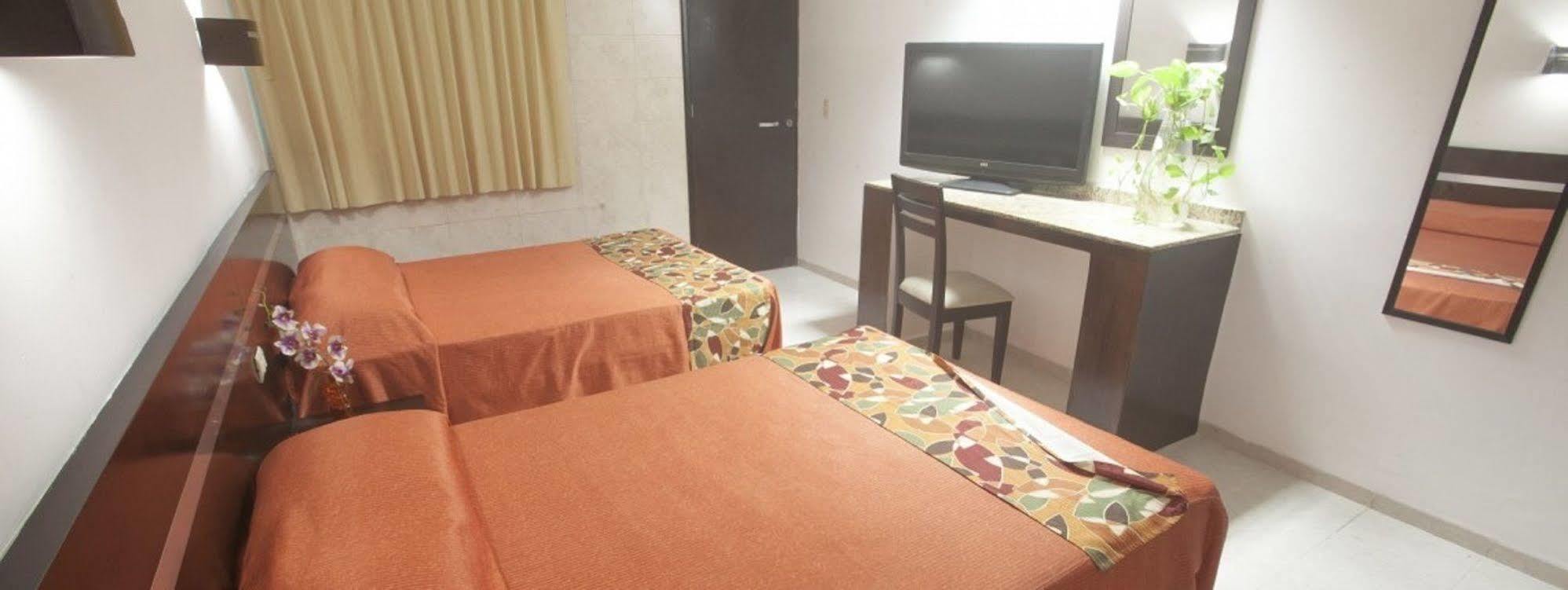 Grand Colonial 3* Cancun